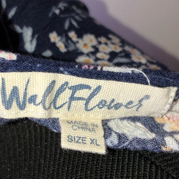 🛍️New Wallflower Boho Floral Top - Picture 6 of 14